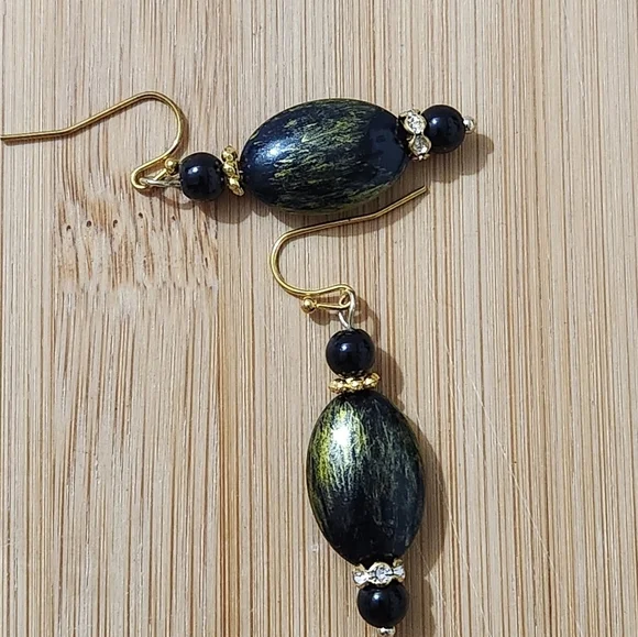 Hand Crafted Pierced Elegant Green Black and Gold Earrings Rhinestones Dangle - Picture 5 of 6